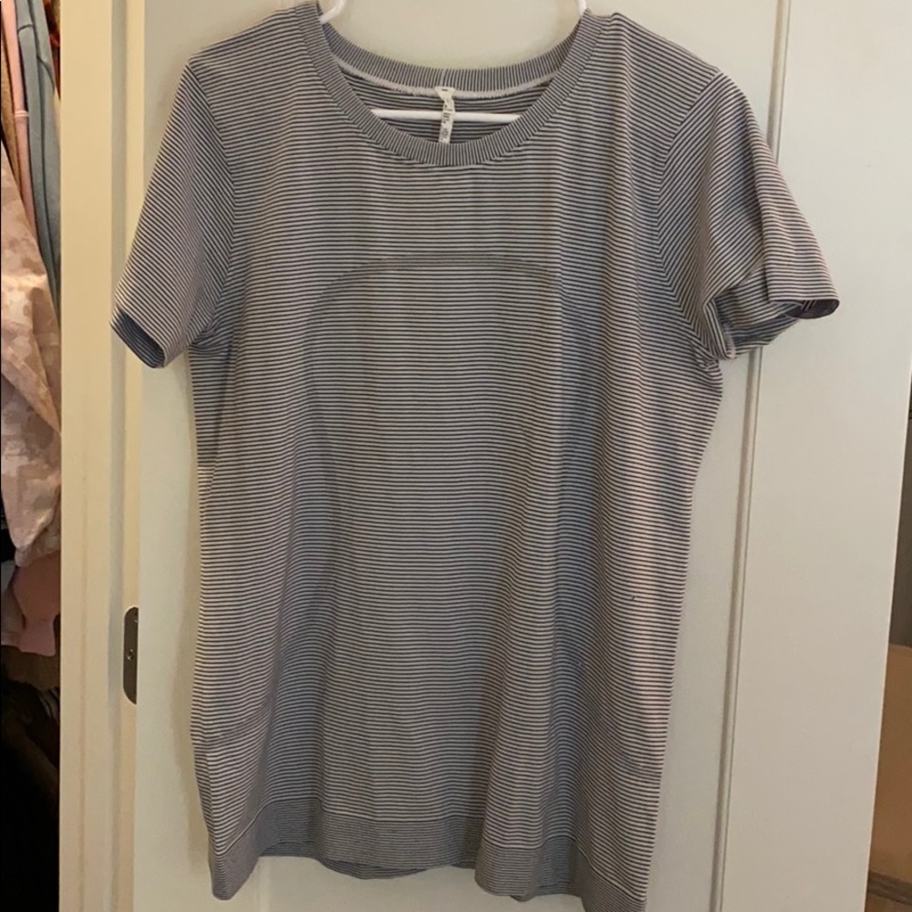 Lululemon relaxed swiftly
